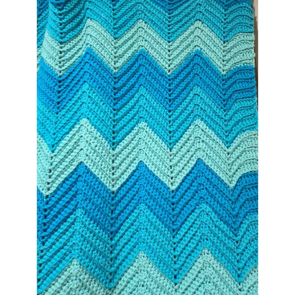 Vintage Hand Made Blue/Teal Chevron Crochet Blanket Zig Zag Ripple 76